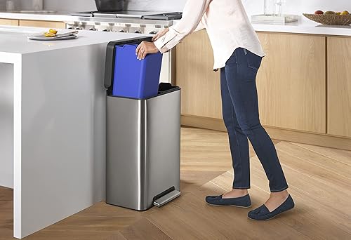 Miniatura 3 de Kohler 20956-ST - Escalón de cocina de reciclaje manos libres de 11 galones, cubo de basura con pedal de pie, tapa de cierre silencioso, acero