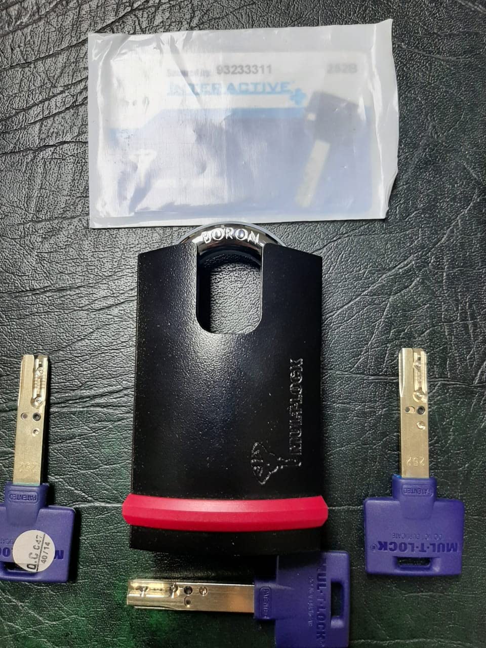 MUL-T-Lock NE10H High Security Padlock /Hardened Boron Shackle 10mm by MUL-T-Lock