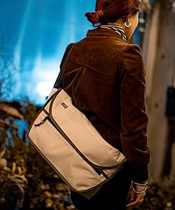 クローム] メッセンジャーバッグ シンプル メッセンジャー 12L 防水 Amazon.co.jp: [クローム] メッセンジャーバッグ SIMPLE