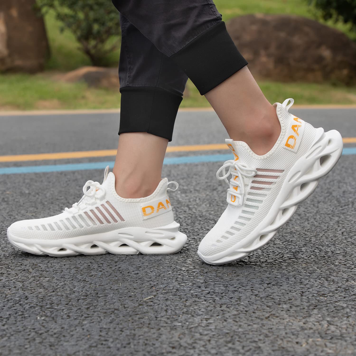 DANNTO Laufschuhe Herren Turnschuhe Damen Sneaker Leichte Atmungsaktiv rutschfeste Sportschuhe Gym Fitness Outdoor Schuhe Fashion Straßenlaufschuhe