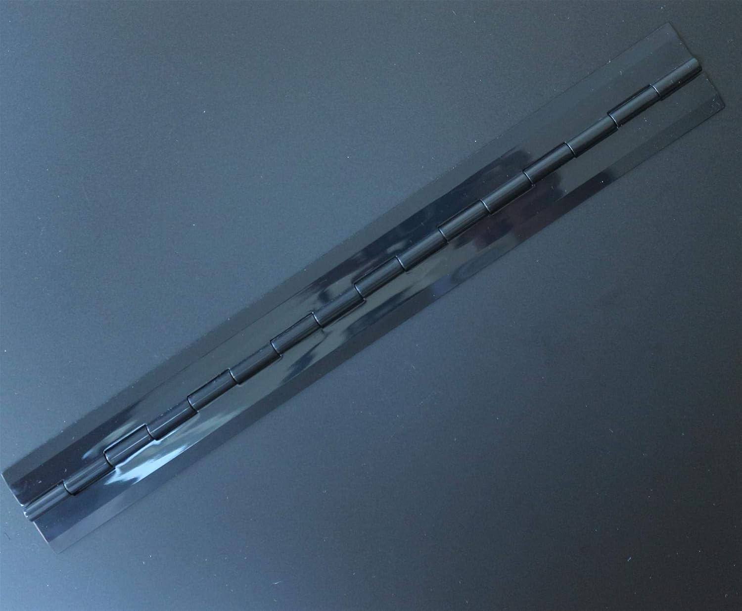 Acrylic Hinge 300mm Black, Continous Acrylic Piano Hinges - Image 5
