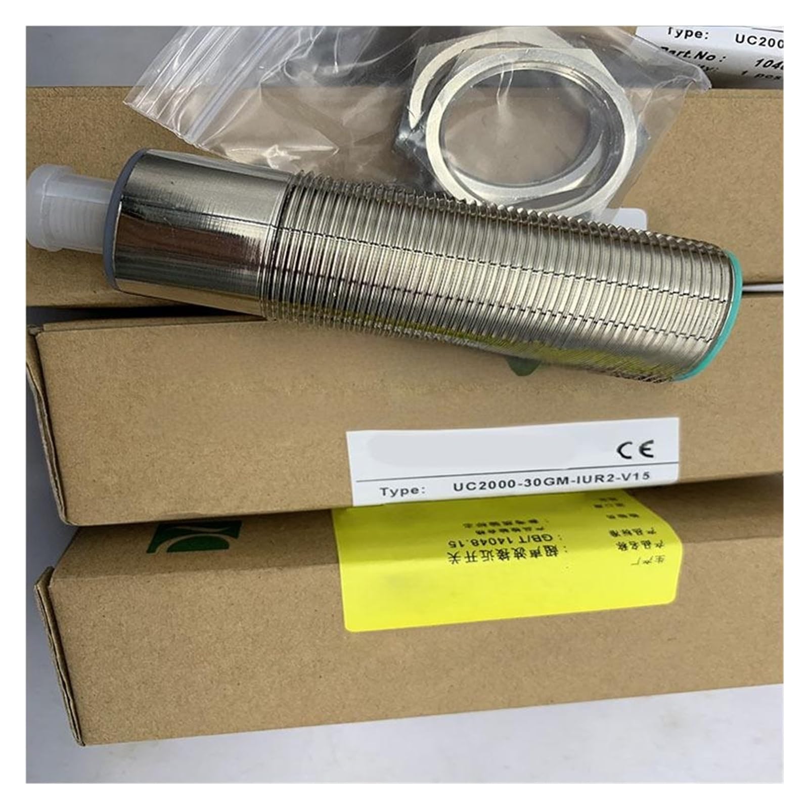 NACODLUL 1pcs UC2000-30GM-IUR2-V15-Y305942 sensor