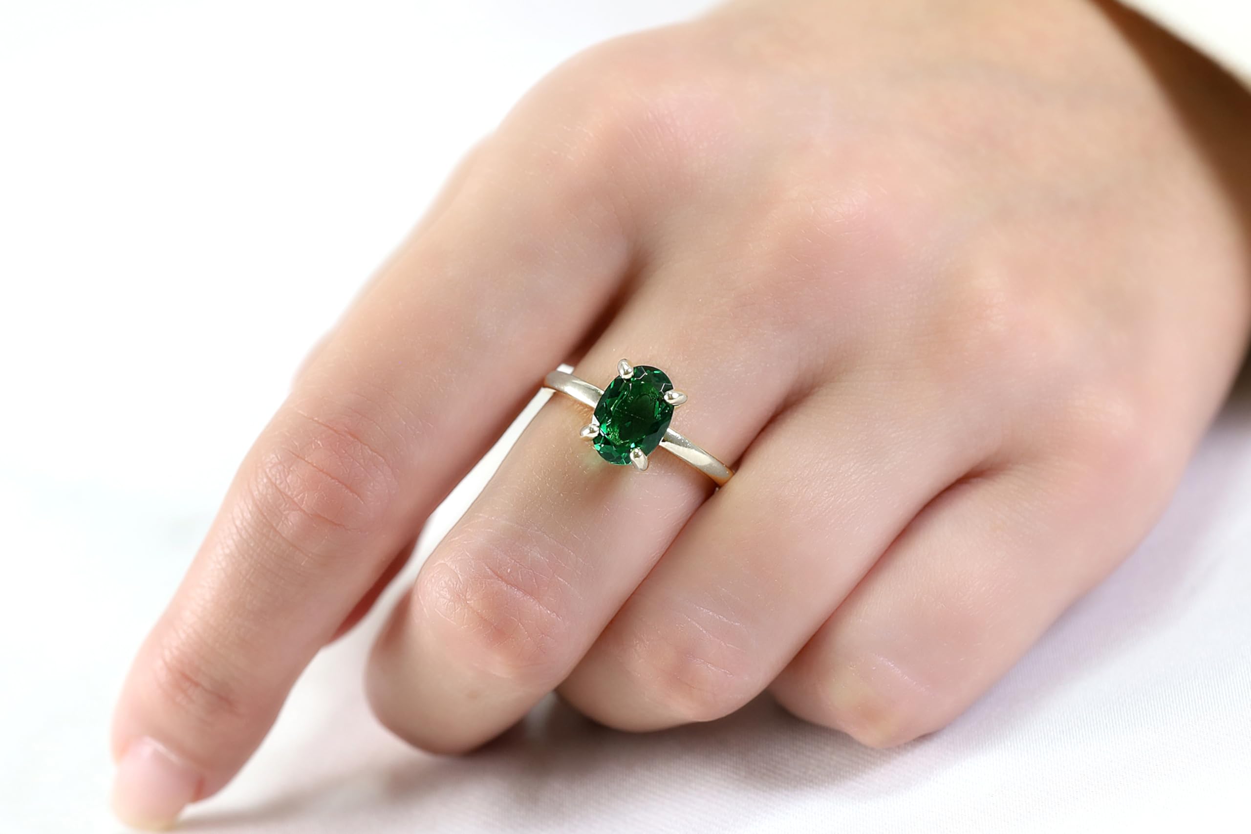 Elegante Anillo de Esmeralda en Oro - Anillos Solitarios para Mujer - Anillos Hechos a Mano para Aniversario, Propuesta, Cumpleaños - Joyas de Piedra de Nacimiento de Mayo para Ella - con Caja de Lujo