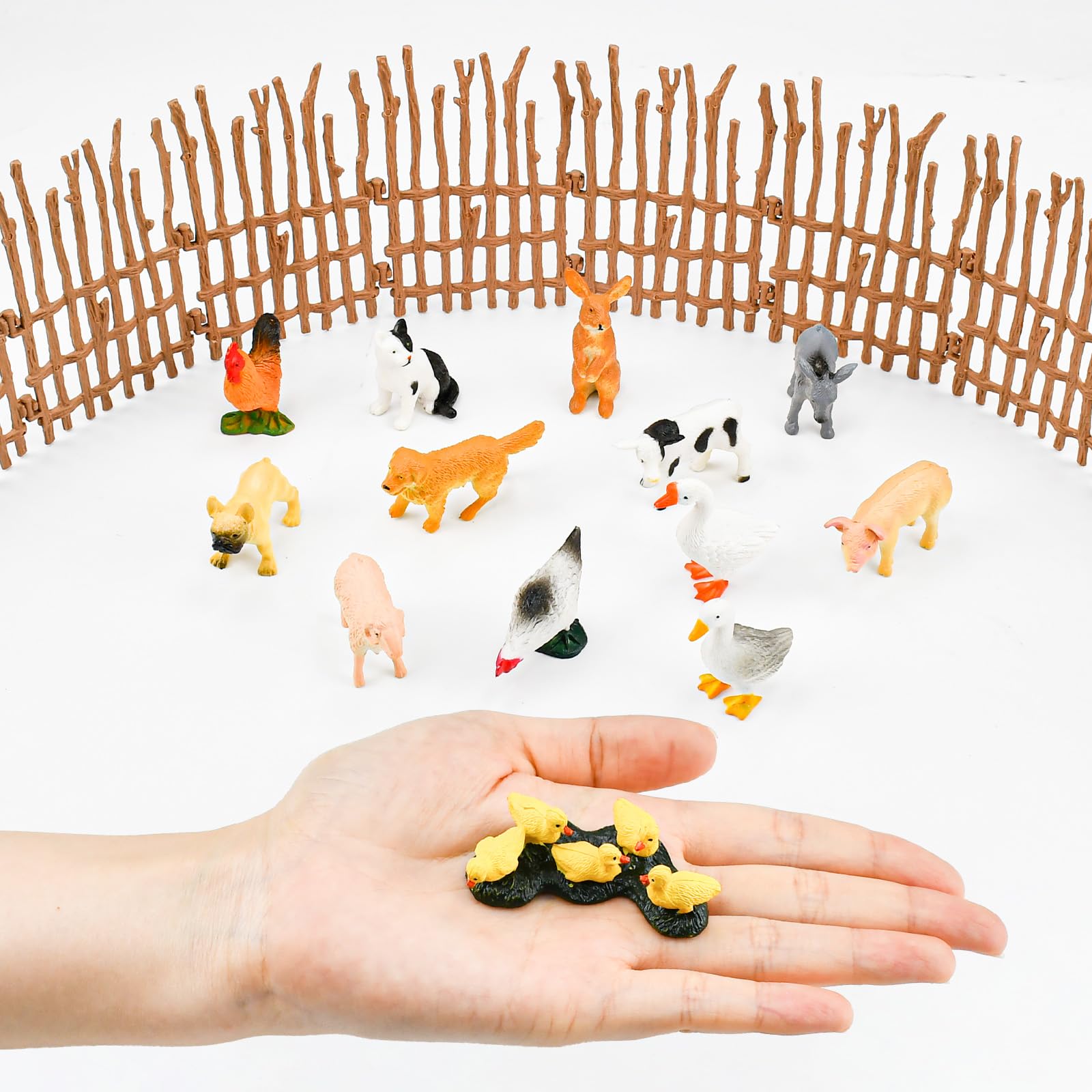 Suxdlan Set di 12 giocattoli da fattoria, simulazione realistica di figurine di contadini in miniatura Accessori per scene di fattoria Set da gioco educativo per bambini piccoli