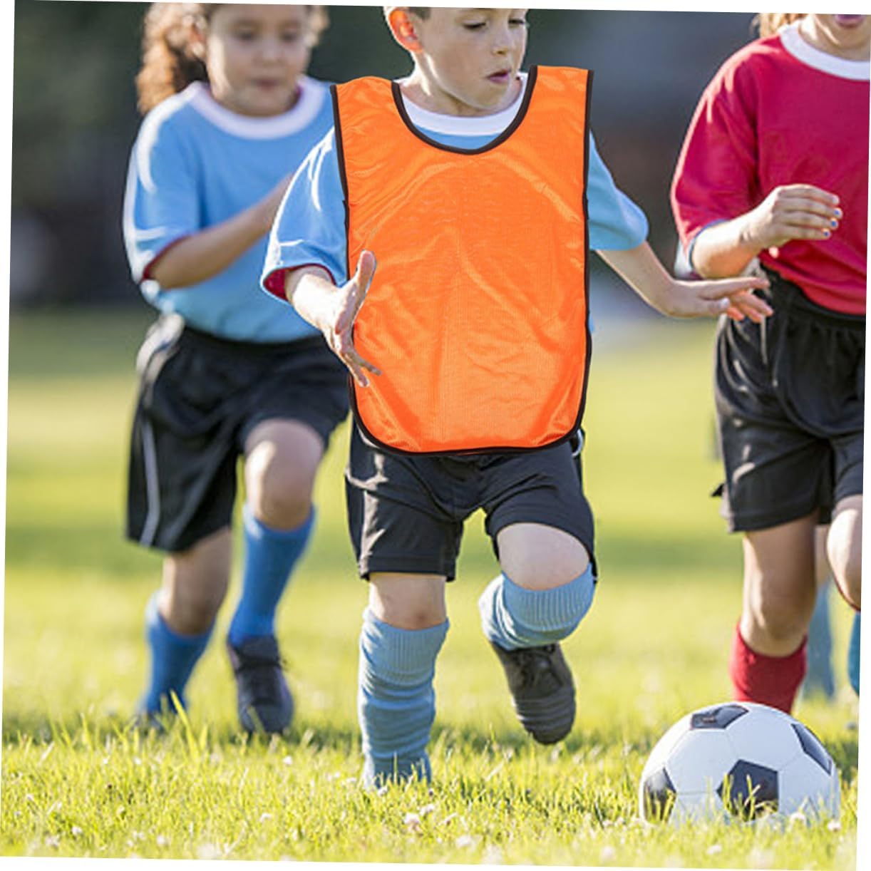 10pcs Soccer Vests for Boys and Girls Adults Breathable Basketball Training Pinnies Lightweight Football Costumes Comfortable Mesh for Unrestricted Movement for Team Sports