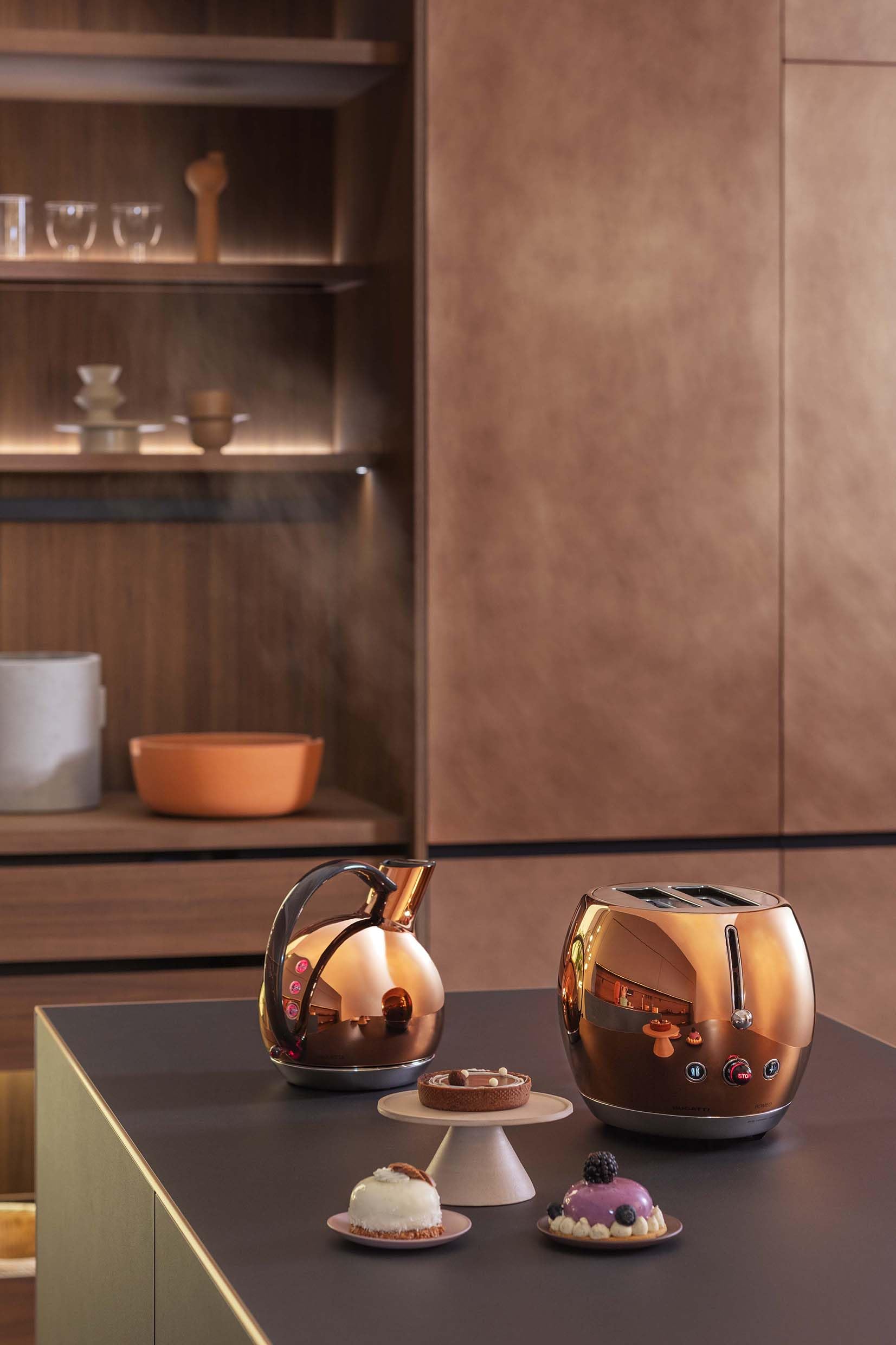 BUGATTI Romeo, Tostapane di Design Multifunzione in Acciaio Inox, 7 Livelli di Tostatura, 4 Funzioni, Pinze non Incluse, 870-1035 W, Colore Oro Rosa Lucido