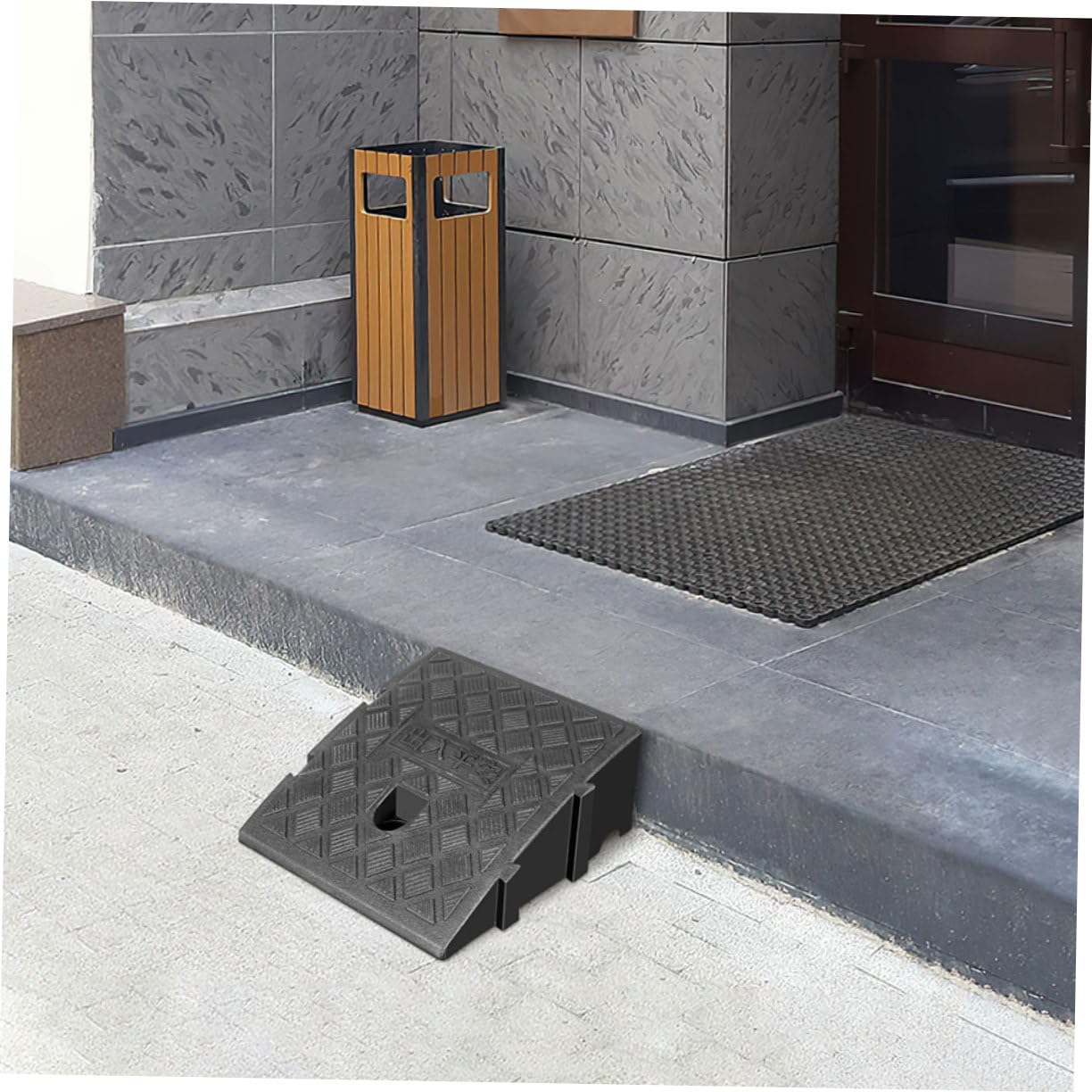 2pezzi Pedana Per Auto in Plastica Rampe Per Marciapiedi Resistenti Pedana Portatile Per Porte e Sedie Rotelle Anti-scivolo e Compressiva