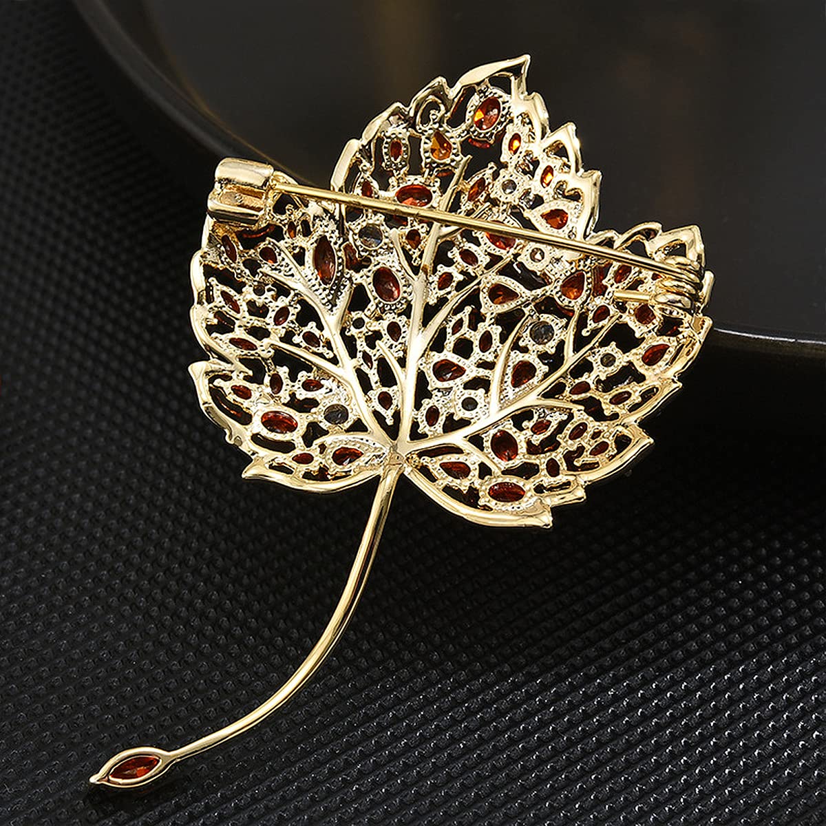 Broche con Forma de Hoja de Arce para Mujer, joyería de Moda otoñal, circonita Naranja y roja Hueca.