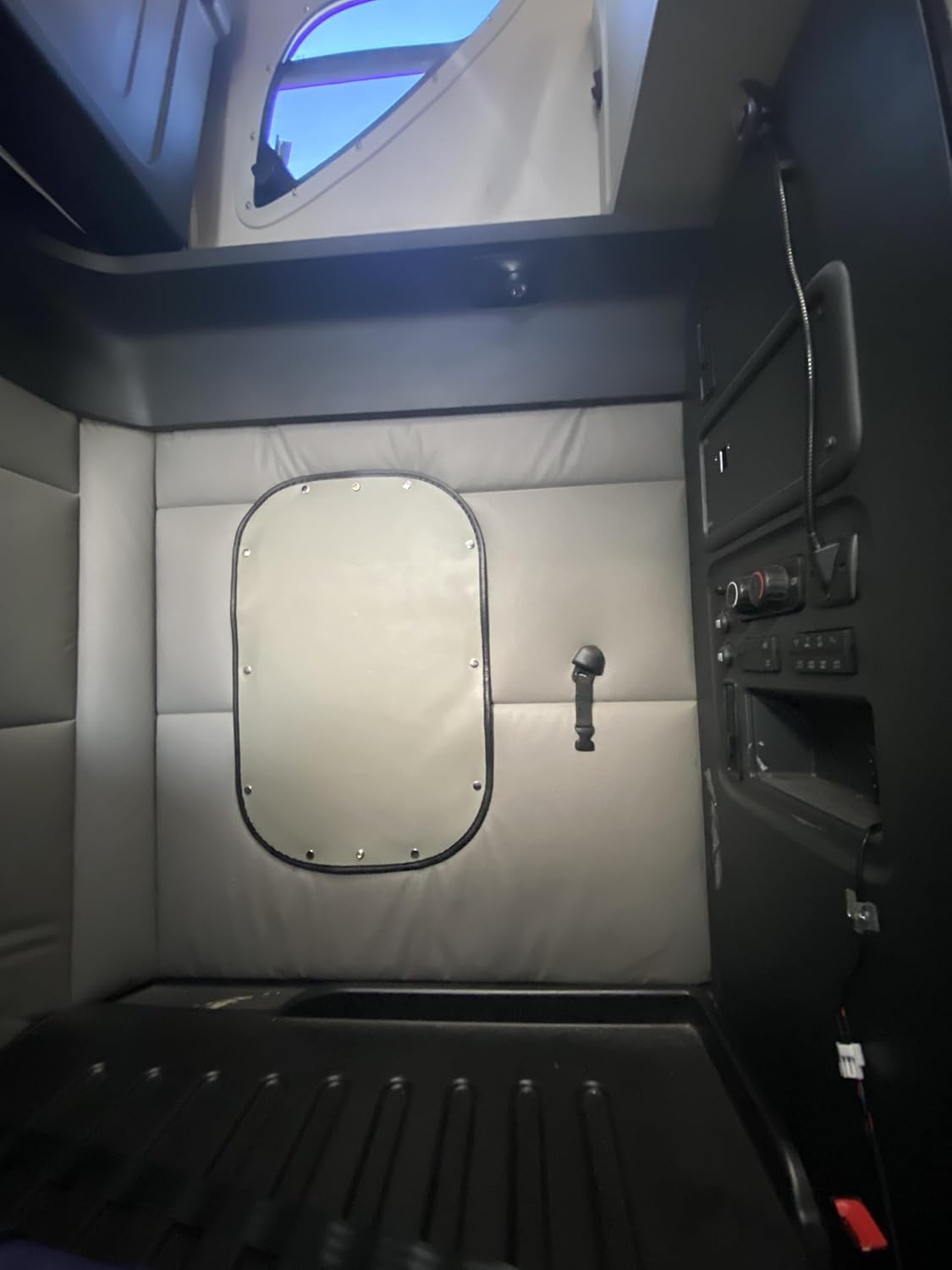 Semi Truck Sleeper Window Cover for Freightliner Cascadia 2008-2025- Bunk Window Shade Privacy Curtain