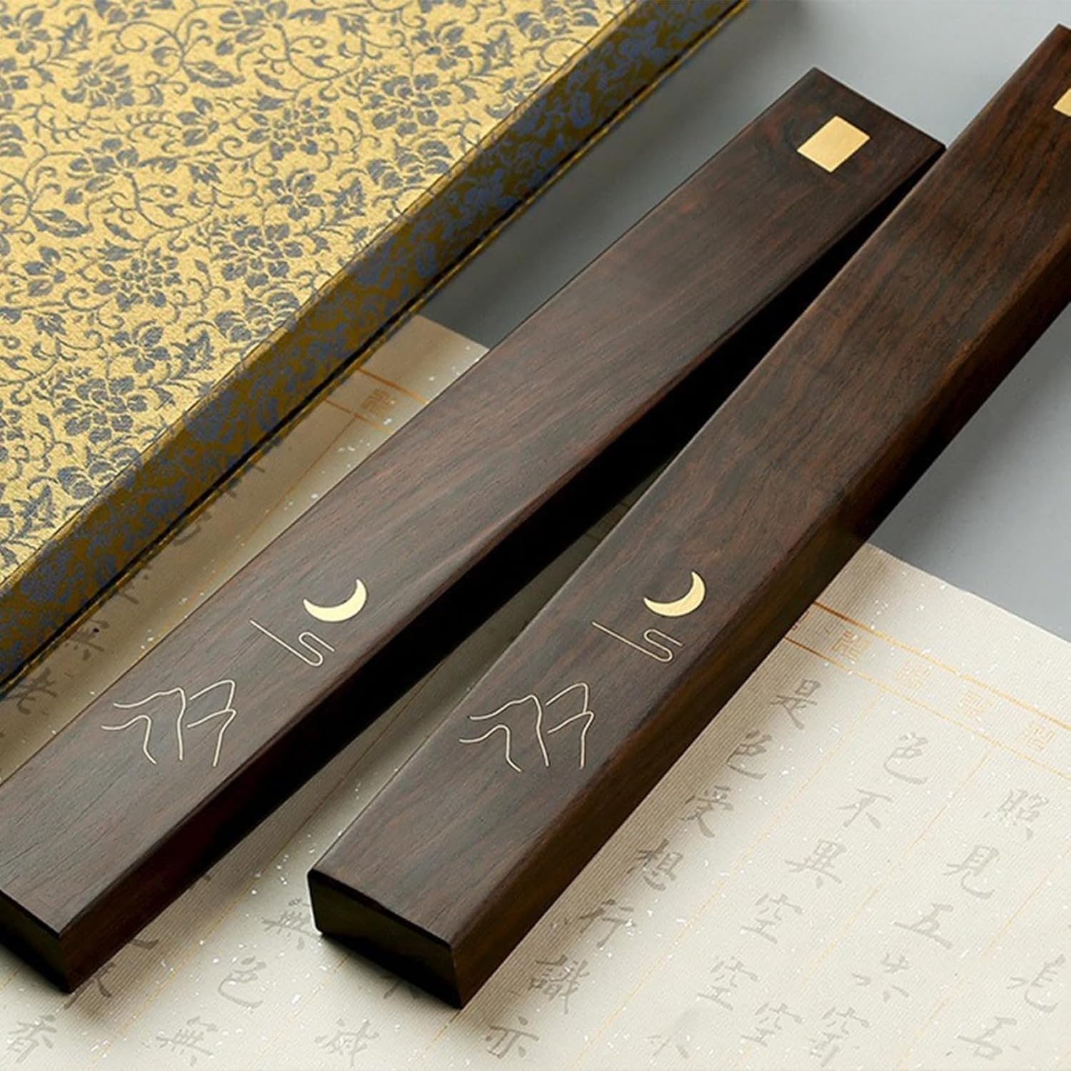 Amazon | 原木の文鎮 実木製文鎮 黒檀文鎮 2本組 書道用 文房具 書道 練習用 ギフトボックス 贈り物 (I30cm) | 文鎮 | 文房具  ・オフィス用品 原木の文鎮 実木製文鎮 黒檀文鎮 2本組 書道用 文房具 書道 練習用 ギフトボックス 贈り物 (K30CM) 原木の文鎮 実木製文鎮 黒檀文鎮 2本組 書道用 文房具 書道 練習用 ギフトボックス 贈り物 (K30cm)