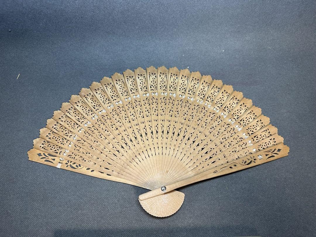 【美品・希少】宮脇扇子　白檀　宮脇賣扇庵 　お茶会　お茶席　歌舞伎　扇子和装小物 Amazon.co.jp: 宮脇賣扇庵 お茶会 お茶席 歌舞伎 白檀扇子 和装