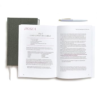Hosea: Unfailing Love Changes Everything (Member Book)