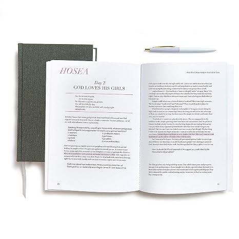 Hosea: Unfailing Love Changes Everything (Member Book)