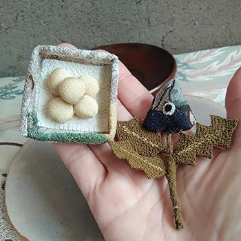 蓮と南天、ヒイラギの節分飾り　赤鬼お面付き Amazon.co.jp: 柊和 節分飾り 赤鬼 お面 節分 鬼 赤鬼 鰯 大豆