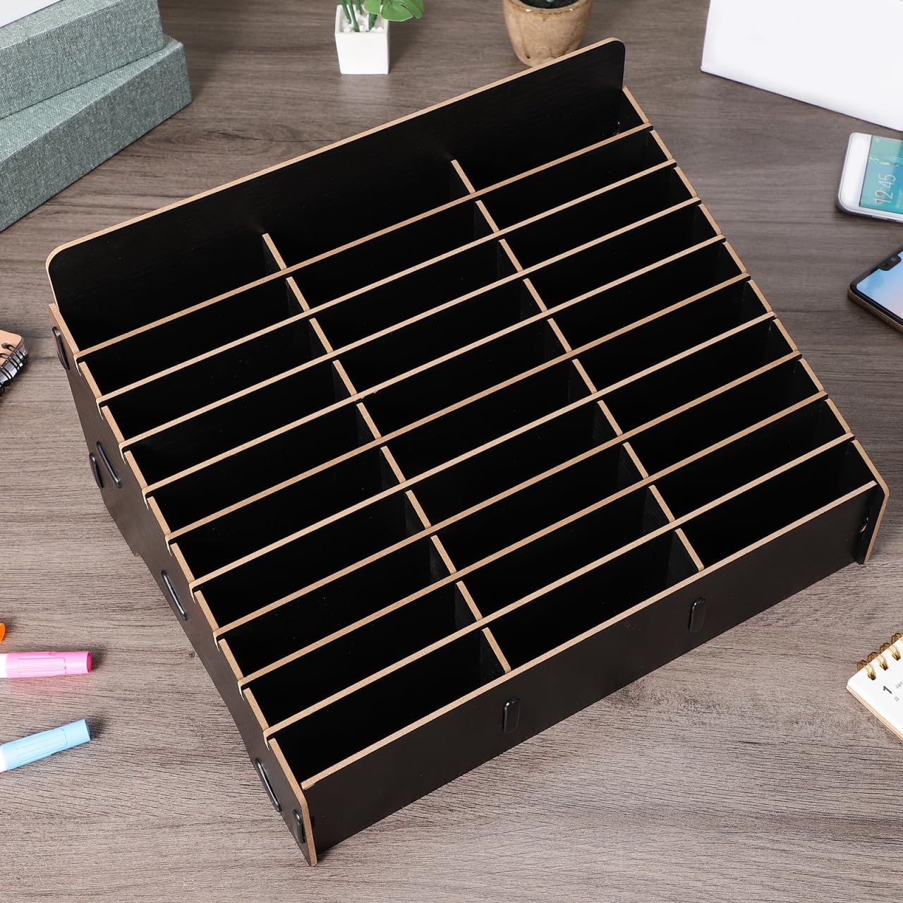 1pièce Boîte De Rangement Pour Téléphone Portable Bois Organisateur Multi-grille Élégant Pour Bureau Salle De Classe Et Usage Domestique Noir