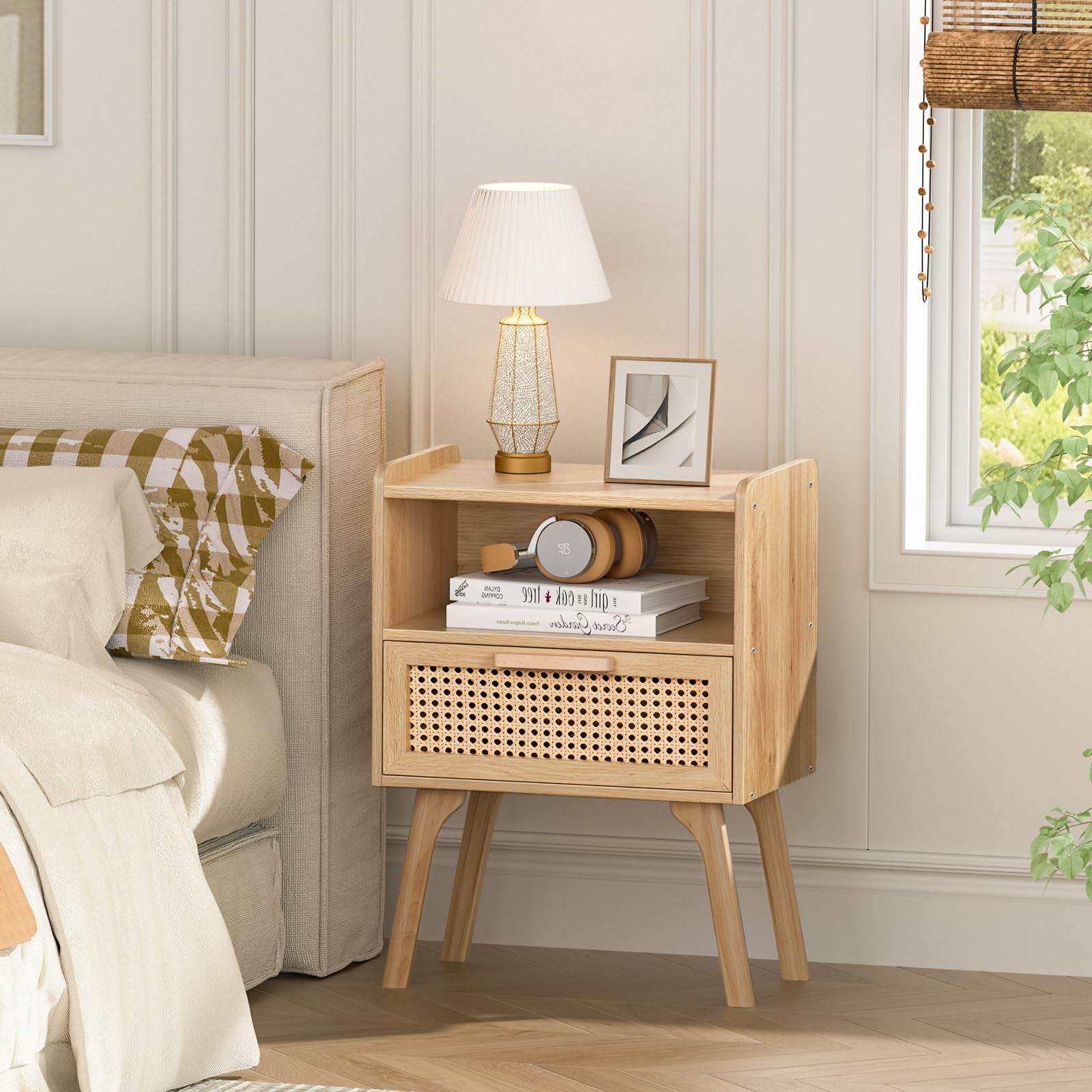 LELELINKY Rattan Nachttisch, Boho Beistelltisch aus Holz | Beine aus Massivholz, Schublade mit Rattan-Geflecht & offenes Regal, Kompakter Nachttisch für Schlafzimmer und Wohnzimmer