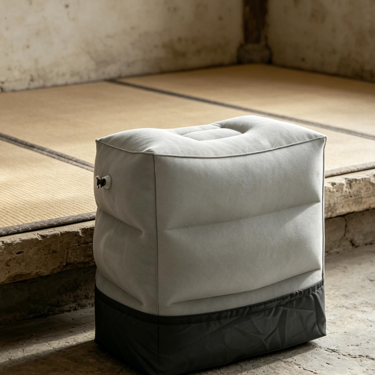 2 Set Poggiapiedi Gonfiabile da Viaggio Regolabile e Pieghevole in Materiale Floccato Laminato, Design Ergonomico Ultraportatile per Casa e Voli