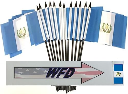 Miniatura 37 de Banderas de escritorio de Nicaragua, paquete de 12 banderas pequeñas de poliéster de 4 x 6 pulgadas en miniatura para mesa de oficina, pequeñas