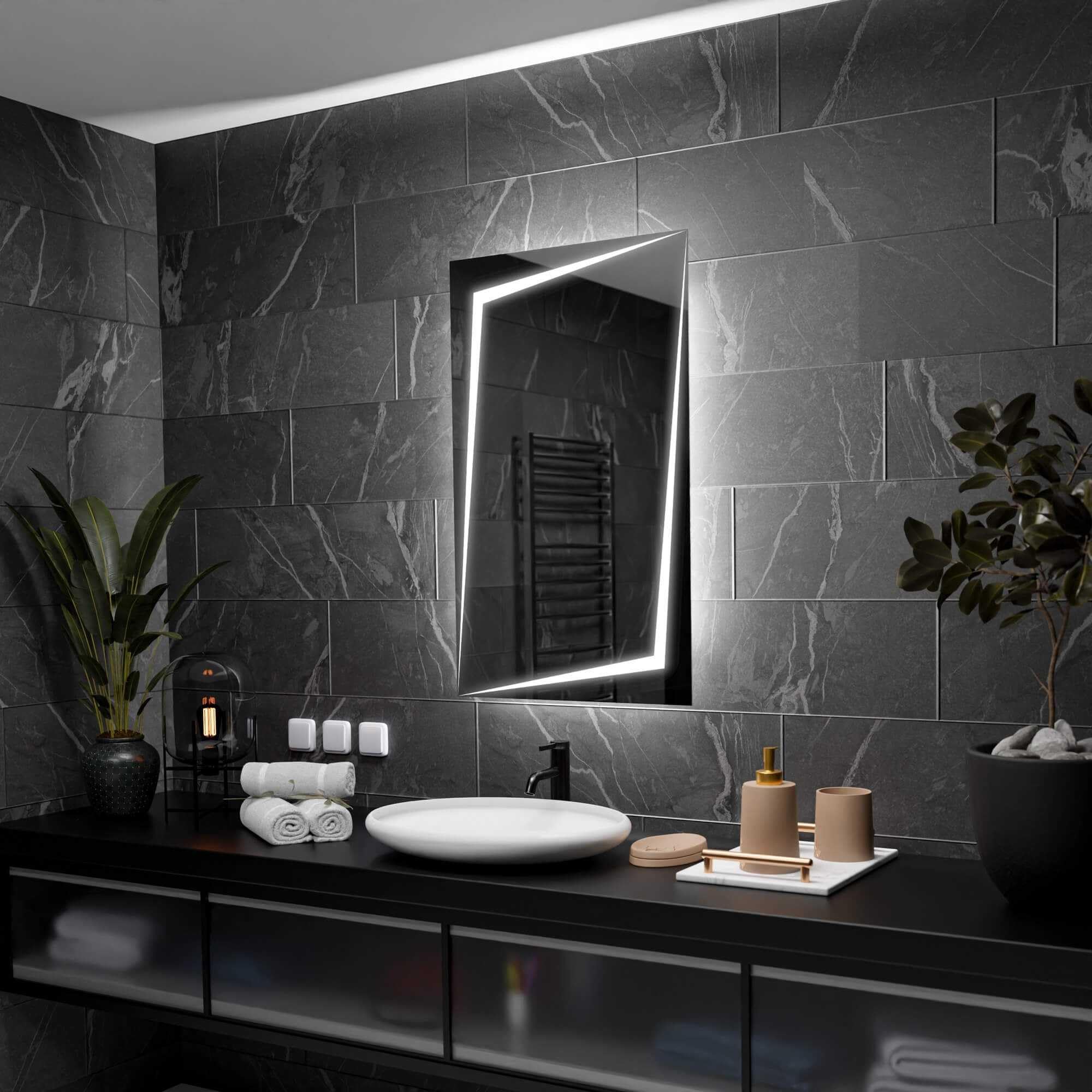Berlin Specchio Bagno LED 70x90cm Antiappannamento, Retroilluminato, Personalizzabile, Rettangolare, Selezione Colore Luce