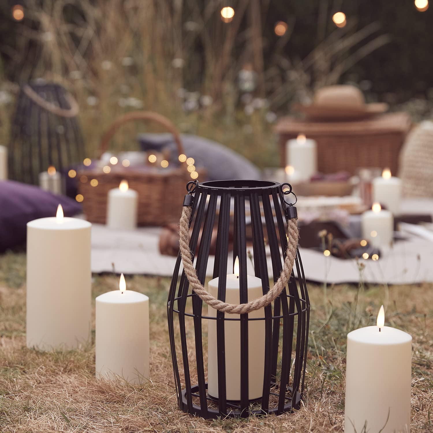 Lights4fun Outdoor Black Metal Slatted Battery Operated Garden
