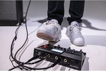Amazon.com: Zoom B2 Four Bass Multi-effects Processor with Zoom
