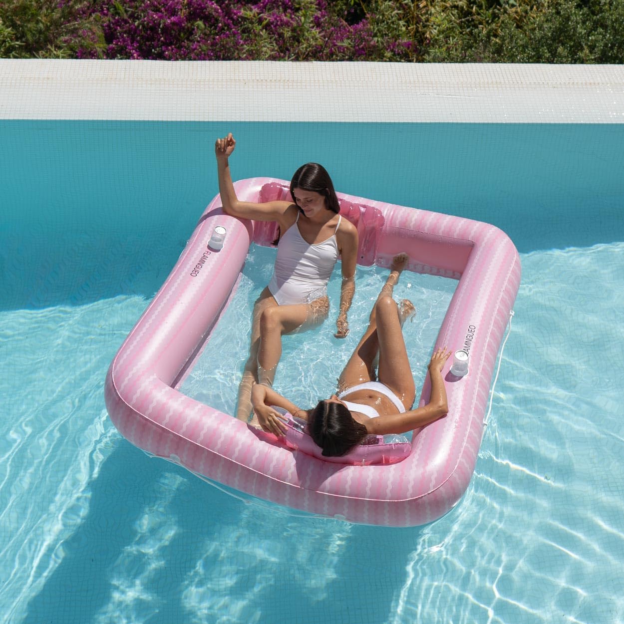 Flamingueo Bouee Piscine - Matelas Piscine - Taille Extra Large - Base en Grille - Deux Porte-Boissons - Deux Oreillers Amovibles