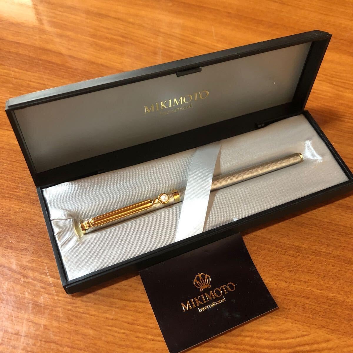 ミキモト シャーペン ボールペン パール 真珠 シャープペンシル 替芯可能 Amazon.co.jp: 〈〉ミキモト ボールペン パール 真珠 替芯可能