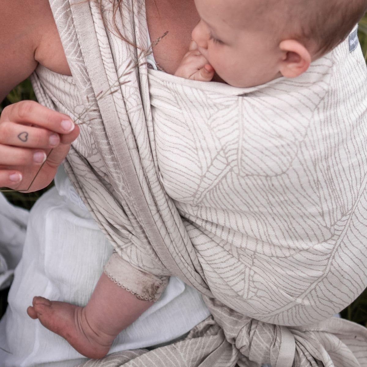 Hoppediz Écharpe de portage tissée pour bébé dès la naissance, nouveau-né à tout-petit, mélange de lin kbA, Grenade nature 4,60 m