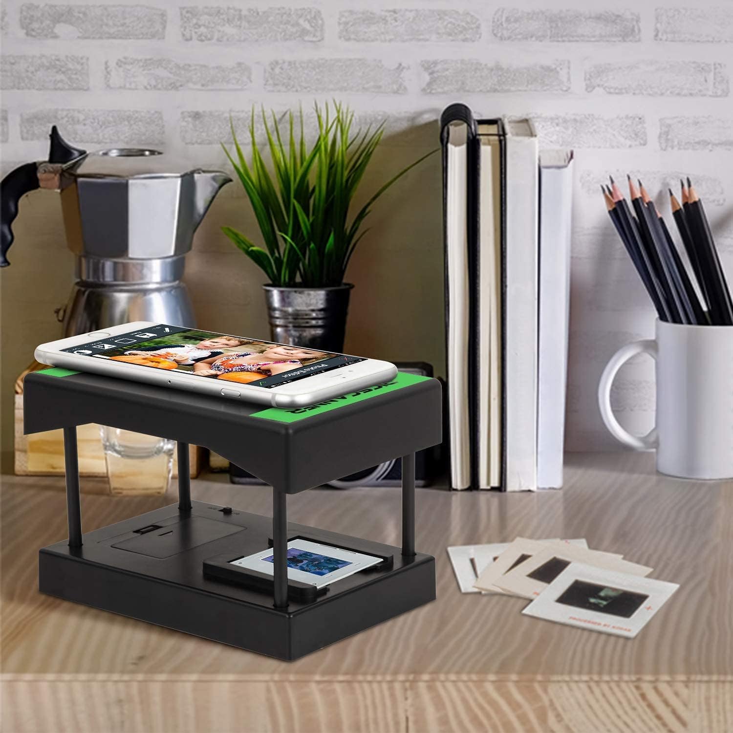 Mobile Film Scanner, Escaner Negativos y Diapositivas de 35mm, Escaner Negativos y fotográficos, digitalizador de diaposistivas y escaner de Fotos, Escaner películas en casa con tu móvil