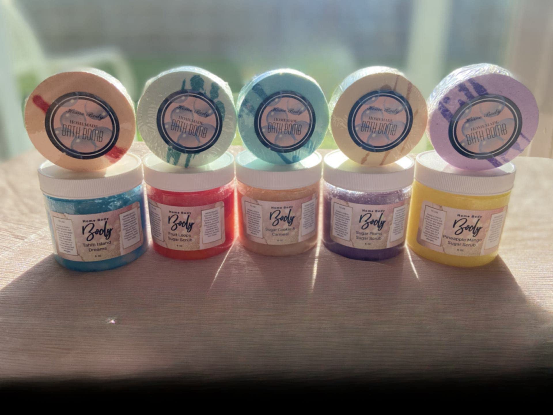 Bath Bombs (Citrus Fizz) Spherical Blends of Smoothing, Fragrant extracts and Oils That You can toss in Your tub Before Bath time.