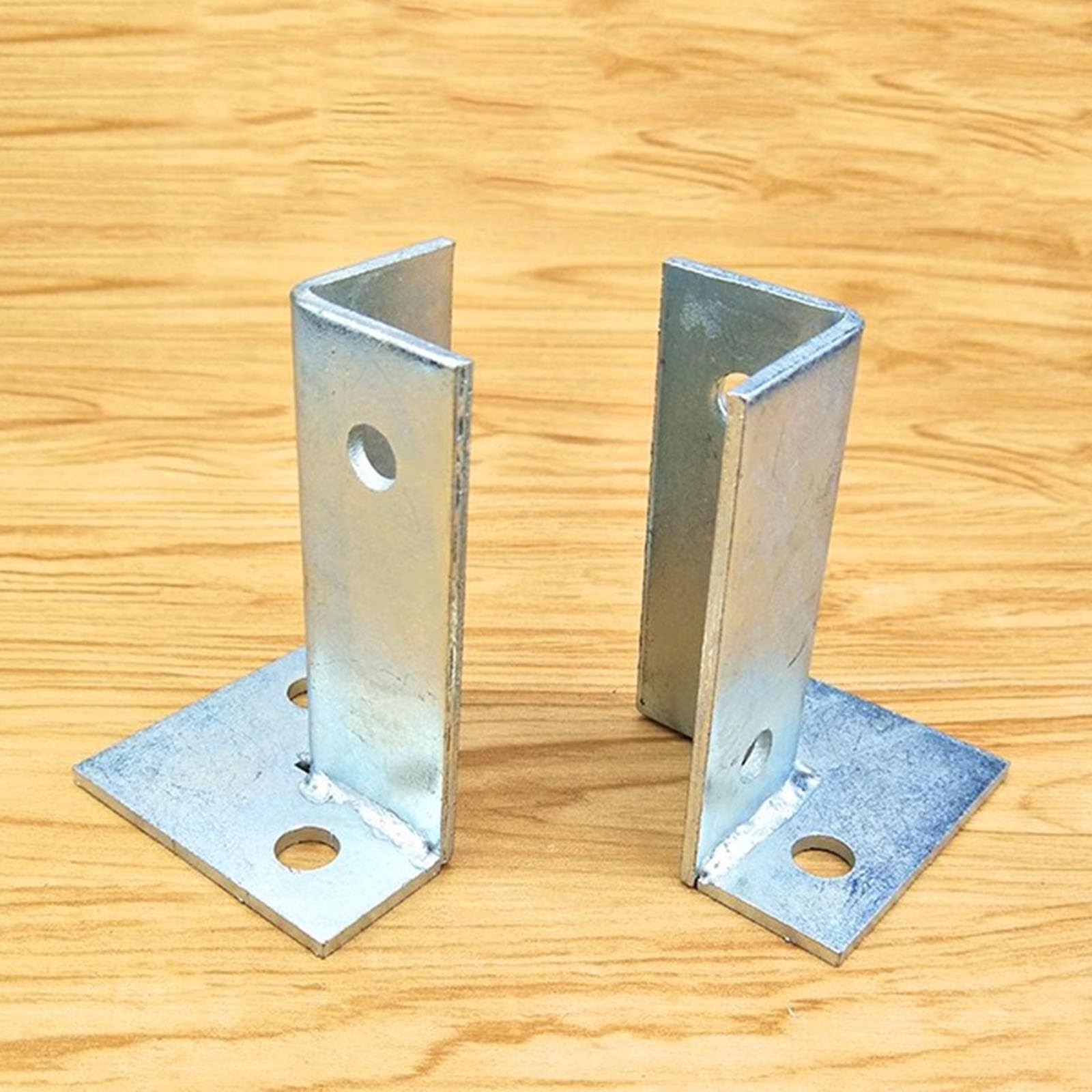 Regulowany metalowy wspornik słupka do tarasów i ogrodzeń - wspornik 7x7x10 cm z zestawem montażowym