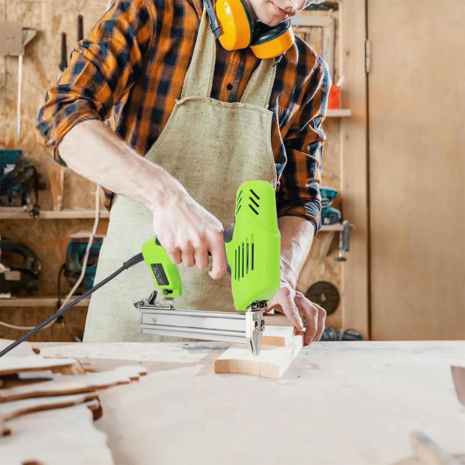 Agrafeuse Et Cloueuse Électrique Filaire 2 en 1 2300W, Cloueur Électrique Réglable À 6 Vitesses Compatible avec Des Fixations de 10 À 30 Mm, Outil de Fixation Manuel pour Le Travail du Bois