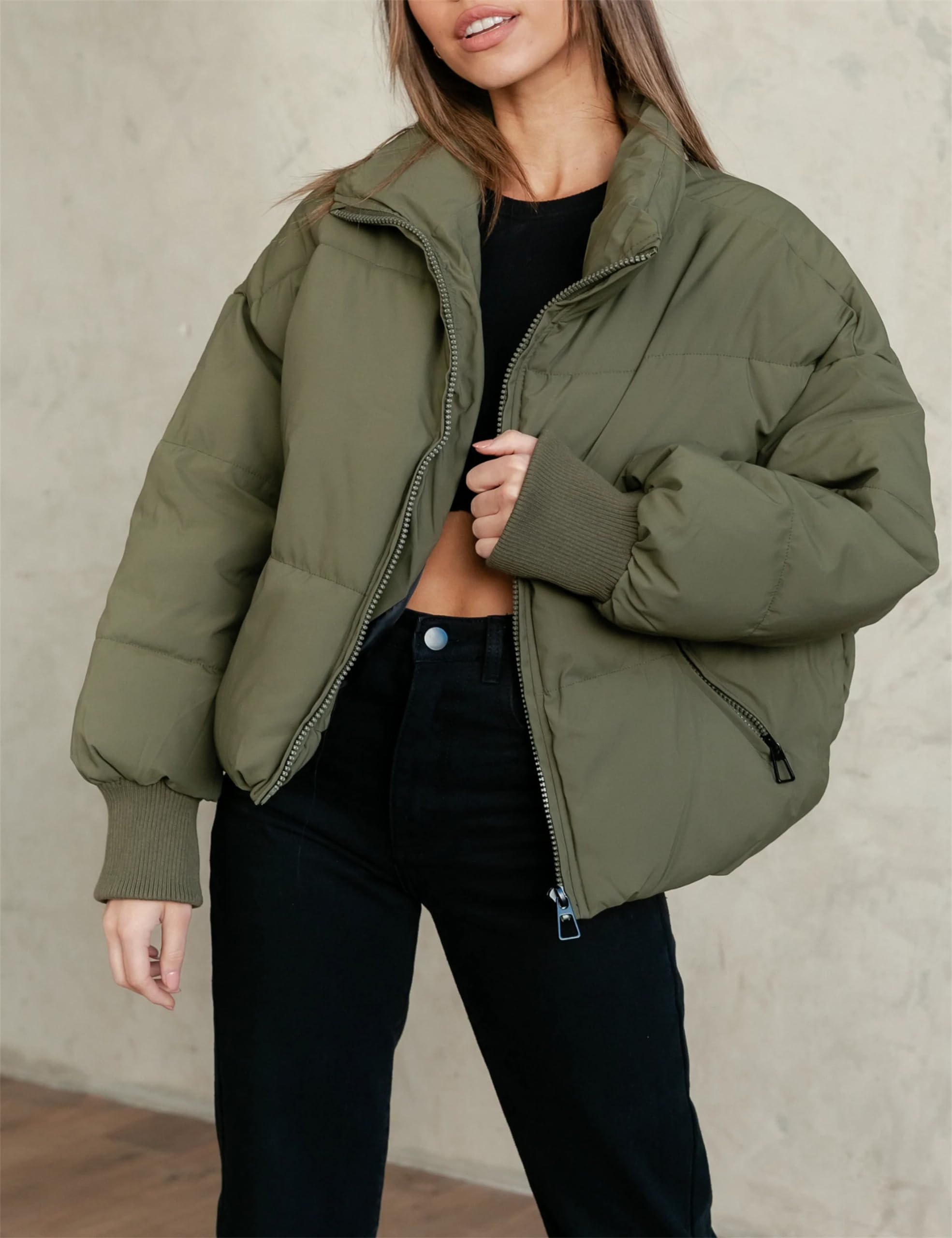 Lianlive Womens Cropped Puffer Jacket Oversized Black Short Puffy Winter Coat