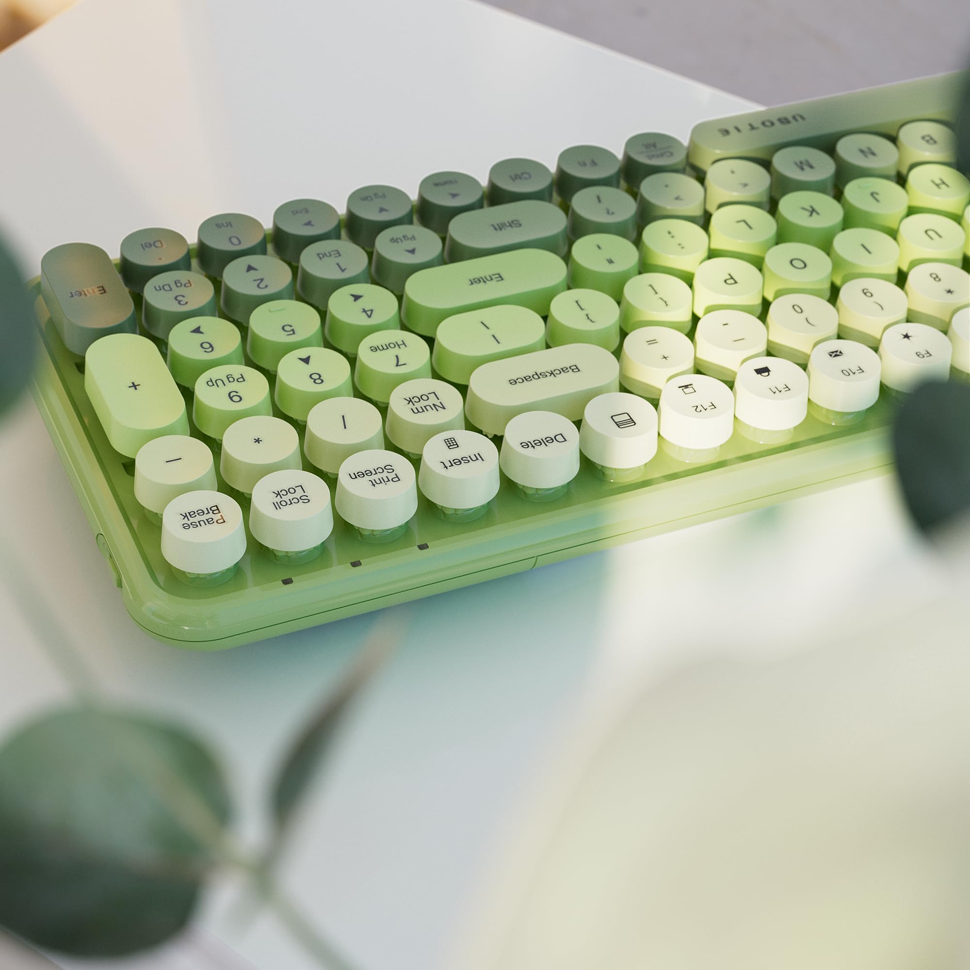UBOTIE Tastiera Wireless Colorata Con Tasti Rotondi E Mouse Ottico 2.4 GHz (verde-nera)