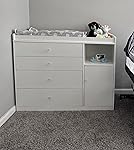 Review Image by Me encanta. La bandeja se adhiere bien y no hay forma que en bebé la saque, además los separadores son excelentes para repartirle la comida en varias partes.