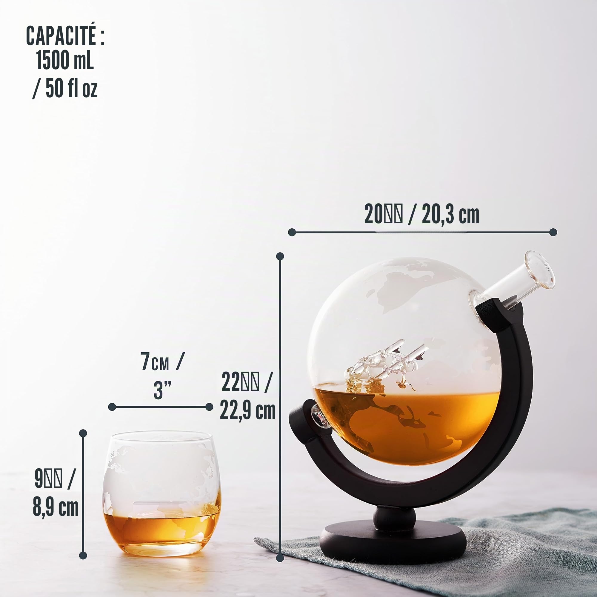 Oak & Steel - Carafe à Whisky Globe (1500ml) avec 2 Verres, 4 Pierres à Whisky en Acier Inoxydable, 1 Pince à Glace & Plus - Cadeau Anniversaire & Fête des Pères pour Homme