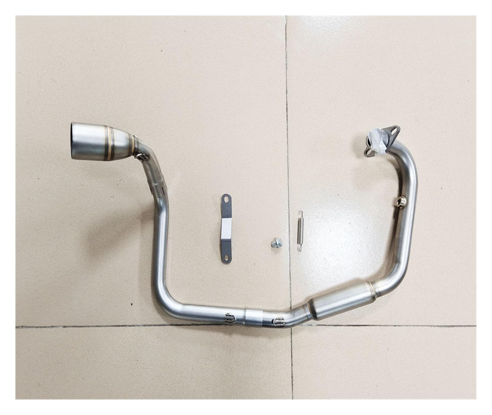 Tubo Di Scarico Moto Scarico Modifica Anteriore Metà Collegamento Tubo Collegamento 51mm Silenziatore Slip-On Per Benelli Per TNT125 Per TNT135 2017-2022 Scarico Moto
