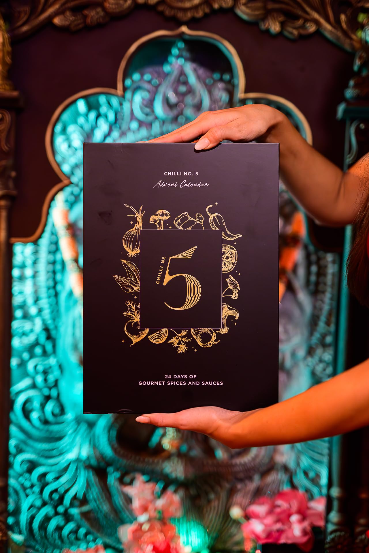 Chilli No. 5 | Calendario de Adviento, selección de productos gourmet de chile n.º 5 en elegante caja de regalo temática navideña, selección de salsa picante, caja de regalo de chile