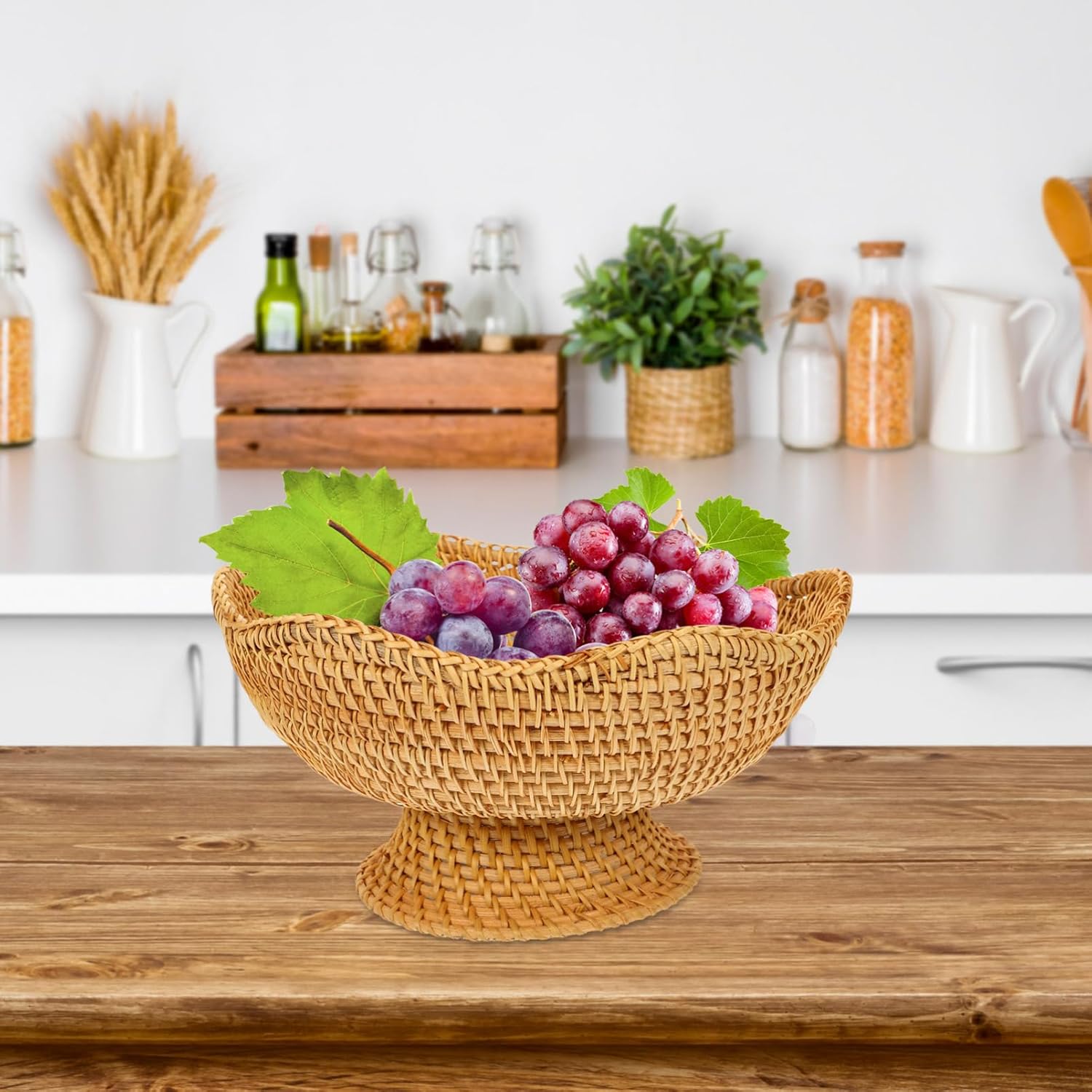FAVOMOTO Rattan Bread Basket, Round Wicker Serving Basket Bowl Restaurant Food Serving Bowls Decorative Woven Storage Tray for Kitchen Counter Organizing