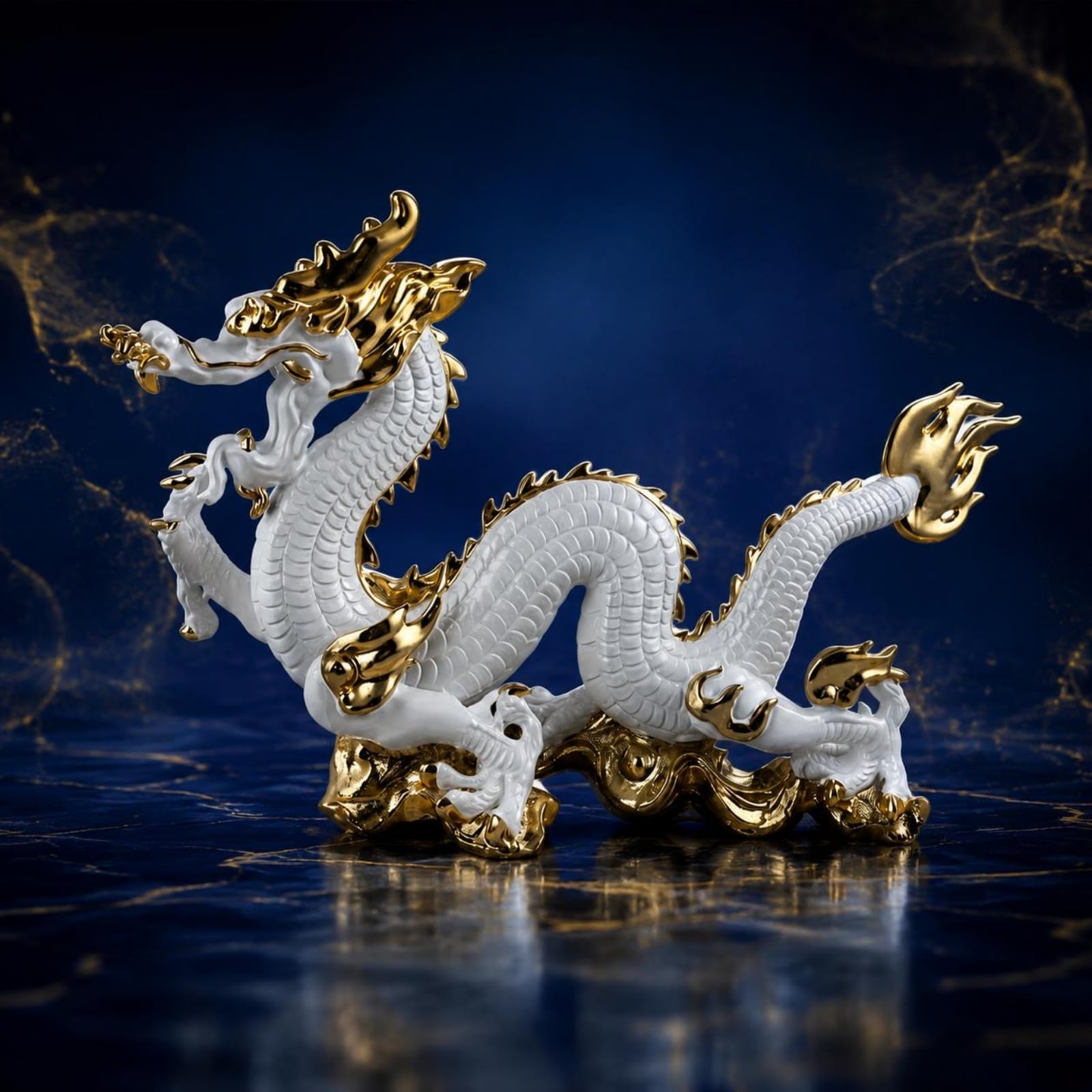 Elektroplattierte Drachenfigur Goldfarben Resin-Drache Sammlerstück Goldene Drachenstatue für Laden, Büro, Weißgold