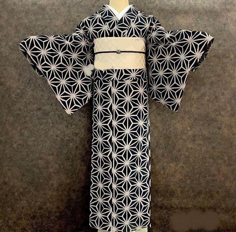 □最高級しじら織浴衣 麻の葉黒□反物染め抜きの抜染□着物着用可