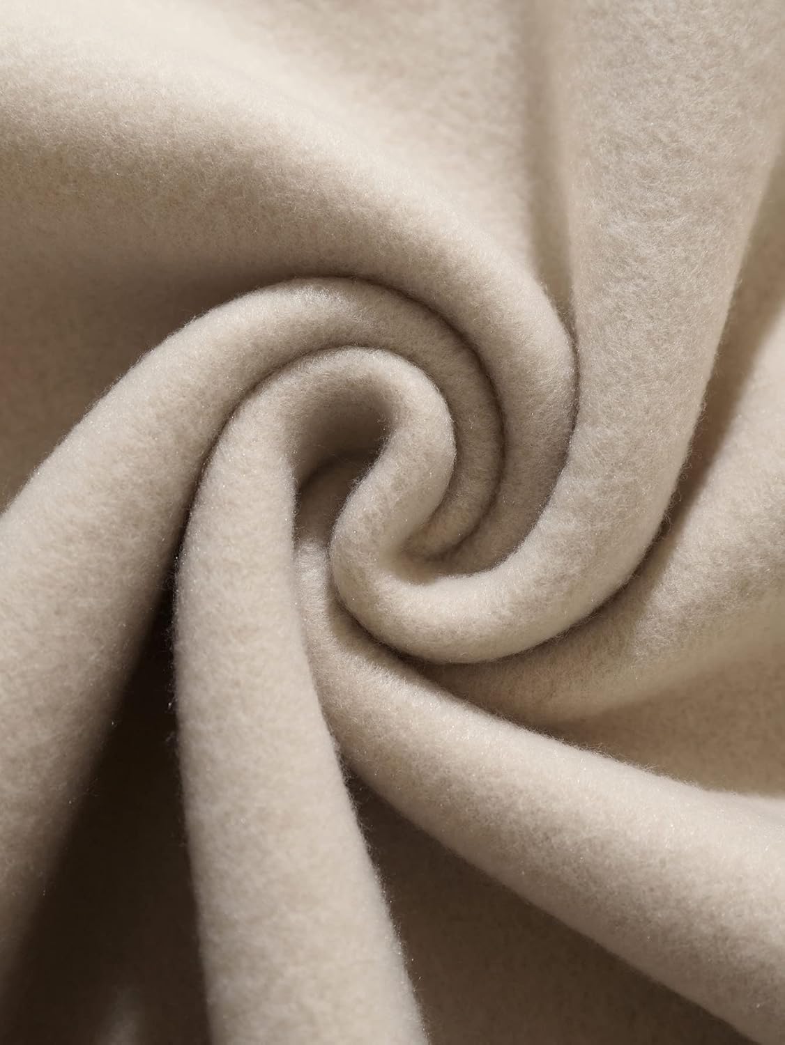 WDIRARA Men's Letter Graphic Round Neck Long Sleeve Sweatshirt Casual Tops - Image 5