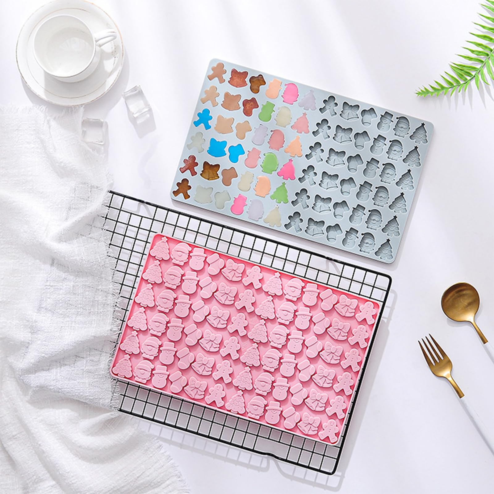 2-Pack Gingerbread Man Chocolade Mallen Set - MoldFun Kerstfeest Gingerbread Man Siliconen Mallen voor IJsblokjes, Zeepen, Kaarsen, Muffins, Koekjes, Jello Shots 2-Pack Gingerbread Man Chocolade Mallen Set - MoldFun Kerstfeest Gingerbread Man Siliconen Mallen voor IJsblokjes, Zeepen, Kaarsen, Muffins, Koekjes, Jello Shots