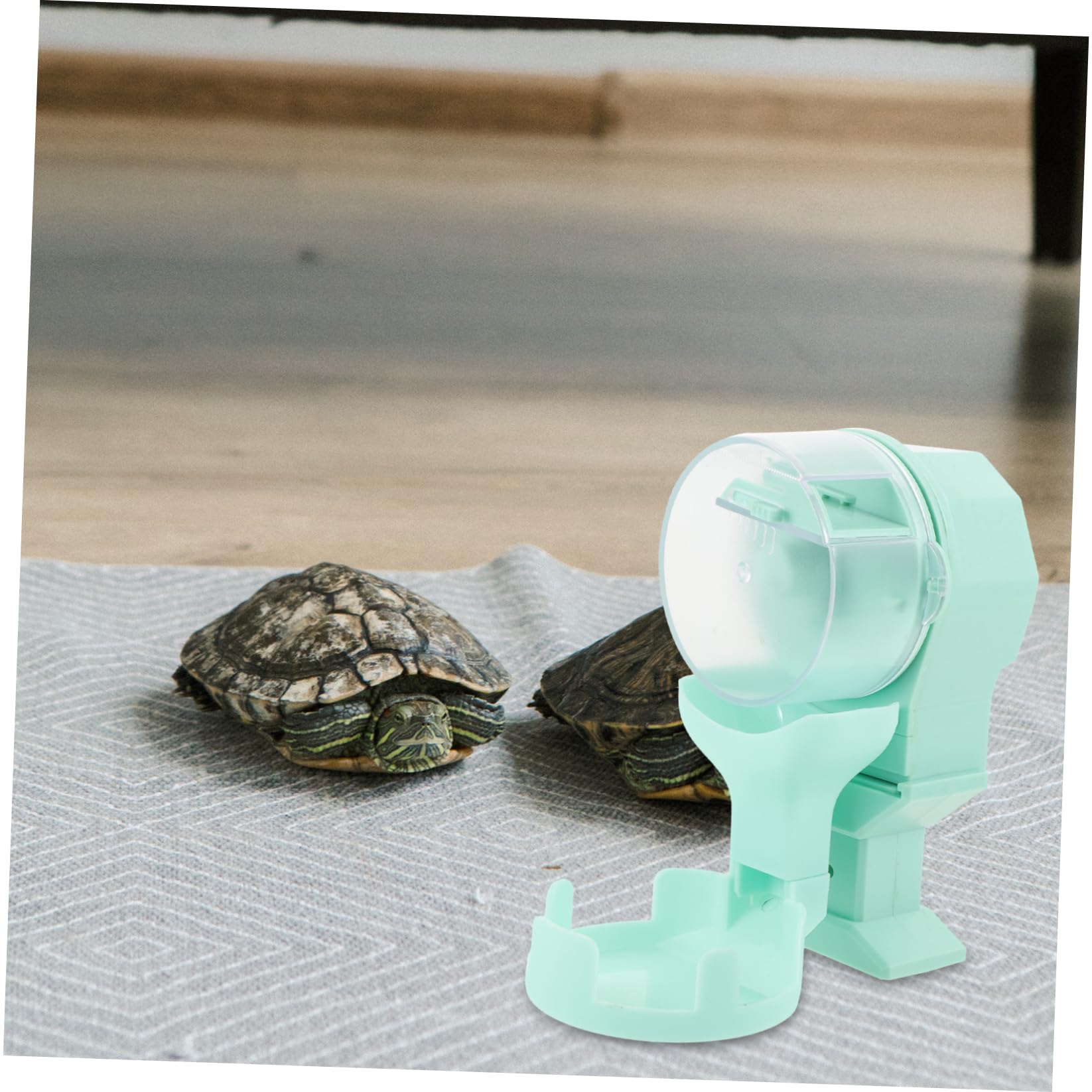 COSMEVIVI Automatic Feeder for Reptiles: Geckos Lizards Turtles Tortoises Large Capacity Safe Sturdy Plastic