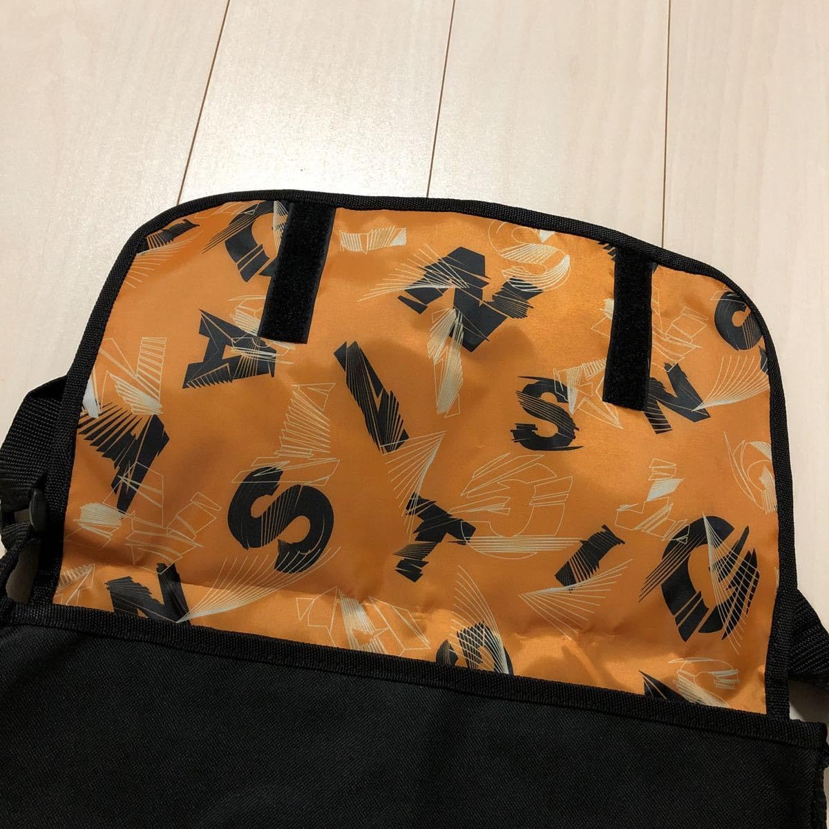 Amazon.co.jp: 読売ジャイアンツ メッセンジャーバッグ CLUB GIANTS