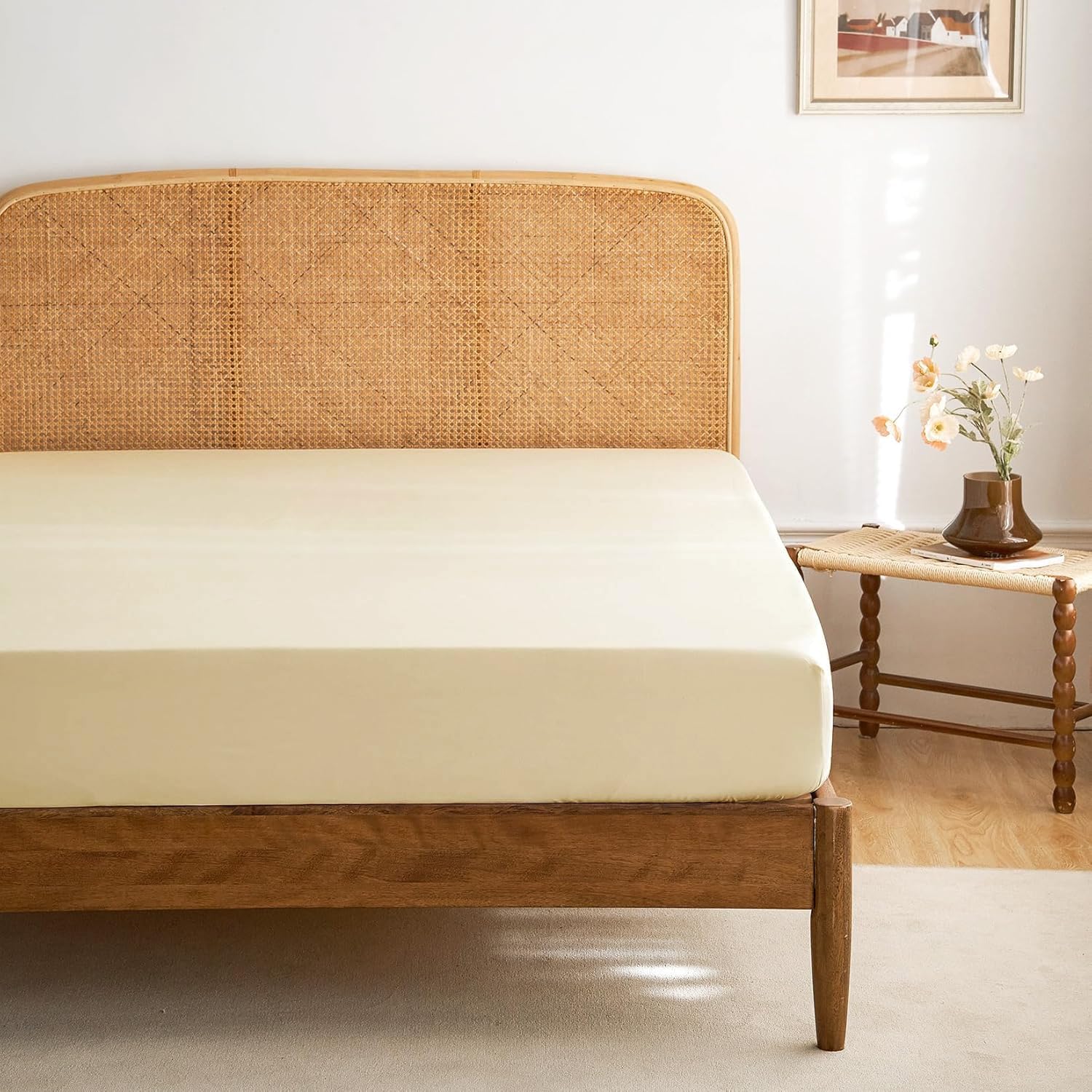 Funky Gadgets Fitted Sheet Super King Cream Deep Pocket 10 Inch (25cm) 90 GSM Soft Brushed Microfiber Bed Sheets Easy Care Bottom Sheet (183 X 200cm) โ image 1