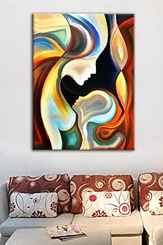 Fon: barmoqli mushuk Yalangoch semiz ayol sahnada raqsga tushmoqda (video)