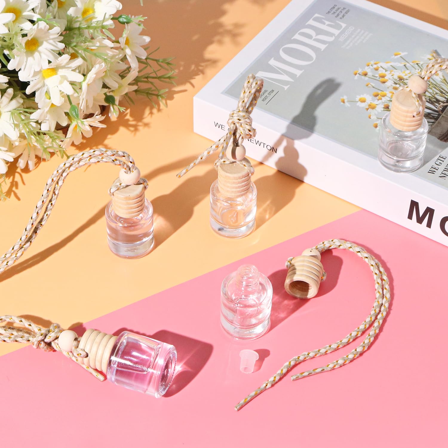 50 sztuk wiszących samochodowych butelek z dyfuzorem odświeżacza powietrza, puste butelki z dyfuzorem olejków eterycznych, szklane butelki na perfumy, wisiorek, dyfuzor zapachowy, butelka do