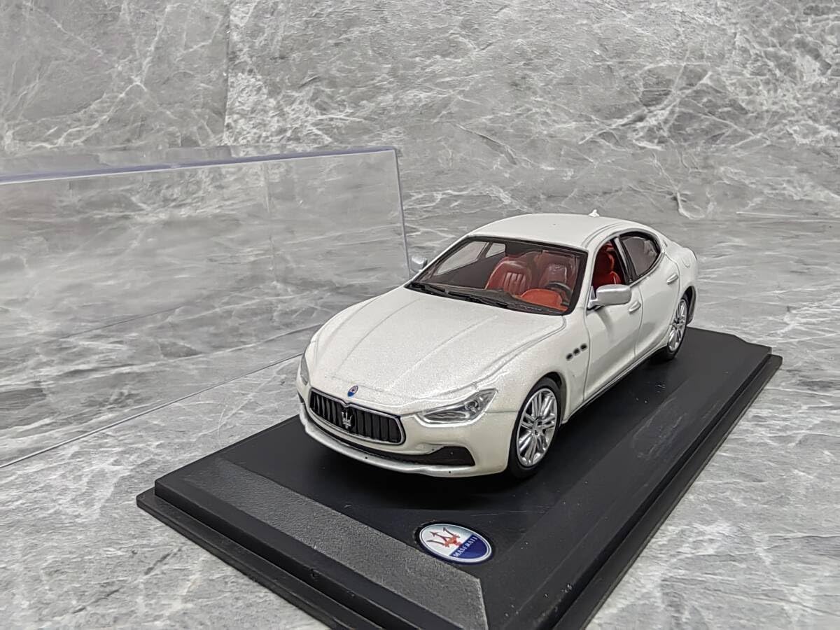 402-441 1/43 マセラティ ギブリ Maserati Ghibli 1:18 Ghibli MY19