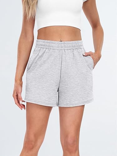 Vista 2 de AUTOMET Pantalones cortos deportivos de cintura alta para mujer con cordón y bolsillos, cómodos pantalones cortos de yoga para correr para verano